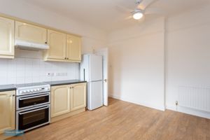 Kitchen/Breakfast Room- click for photo gallery